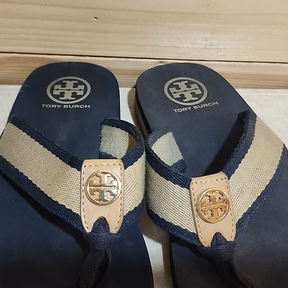 Tory Burch Flip Flops sandals size small - Picture 2 of 4